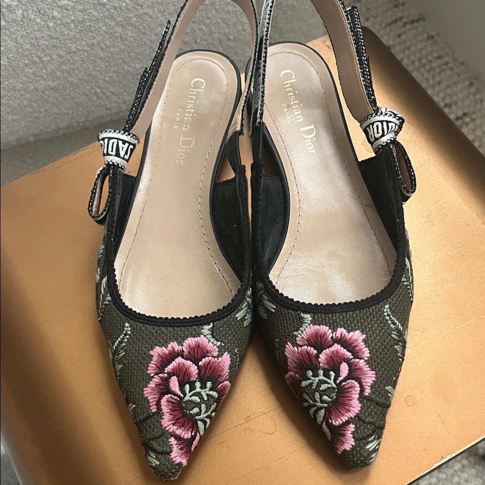 Dior Black Floral Embroidered Slingback Flats - Picture 2 of 6